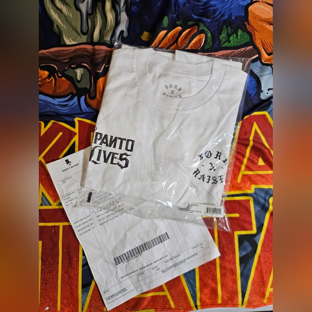 'NWT' BORN×RAISED 'SPANTO LIVES' TSHIRT (SZ. MEDIUM)
